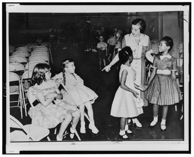 Integrated class after school desegregation (“Integrated Classroom in Nashville”).