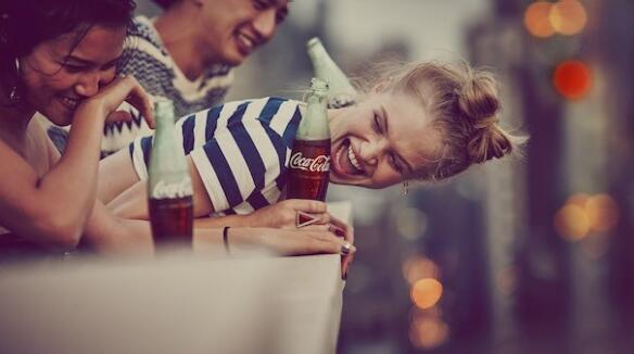 Coca Cola picture ad