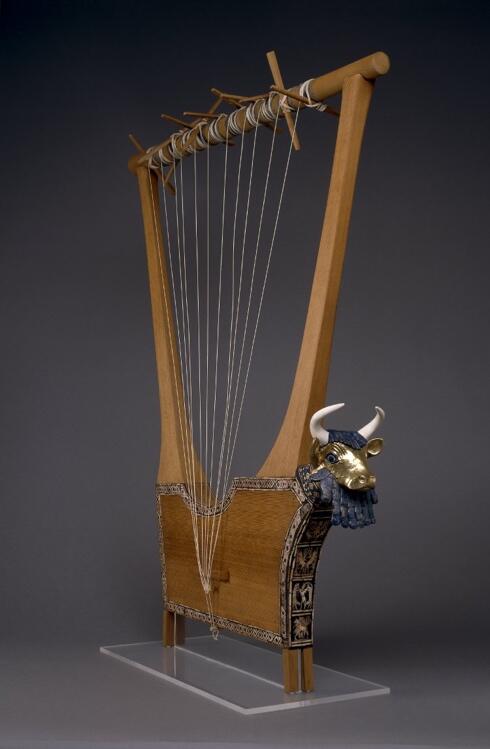 Bull-headed lyre.