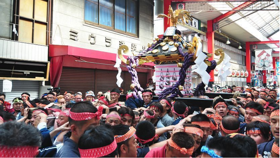  A mikoshi is carried around town 