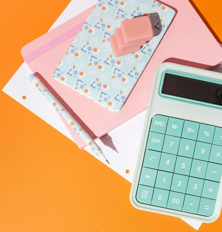 A College Student’s Guide to Financial Literacy: Benefits, Tips, + Resources